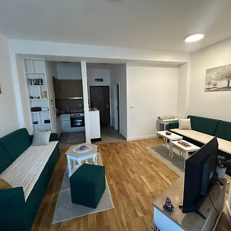 Daire Lady A2 Istocno Sarajevo